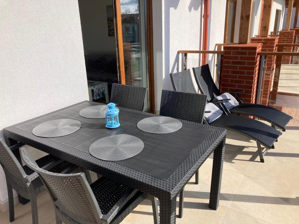 Apartament Lebska Ostoja Zarnowska Екстериор снимка